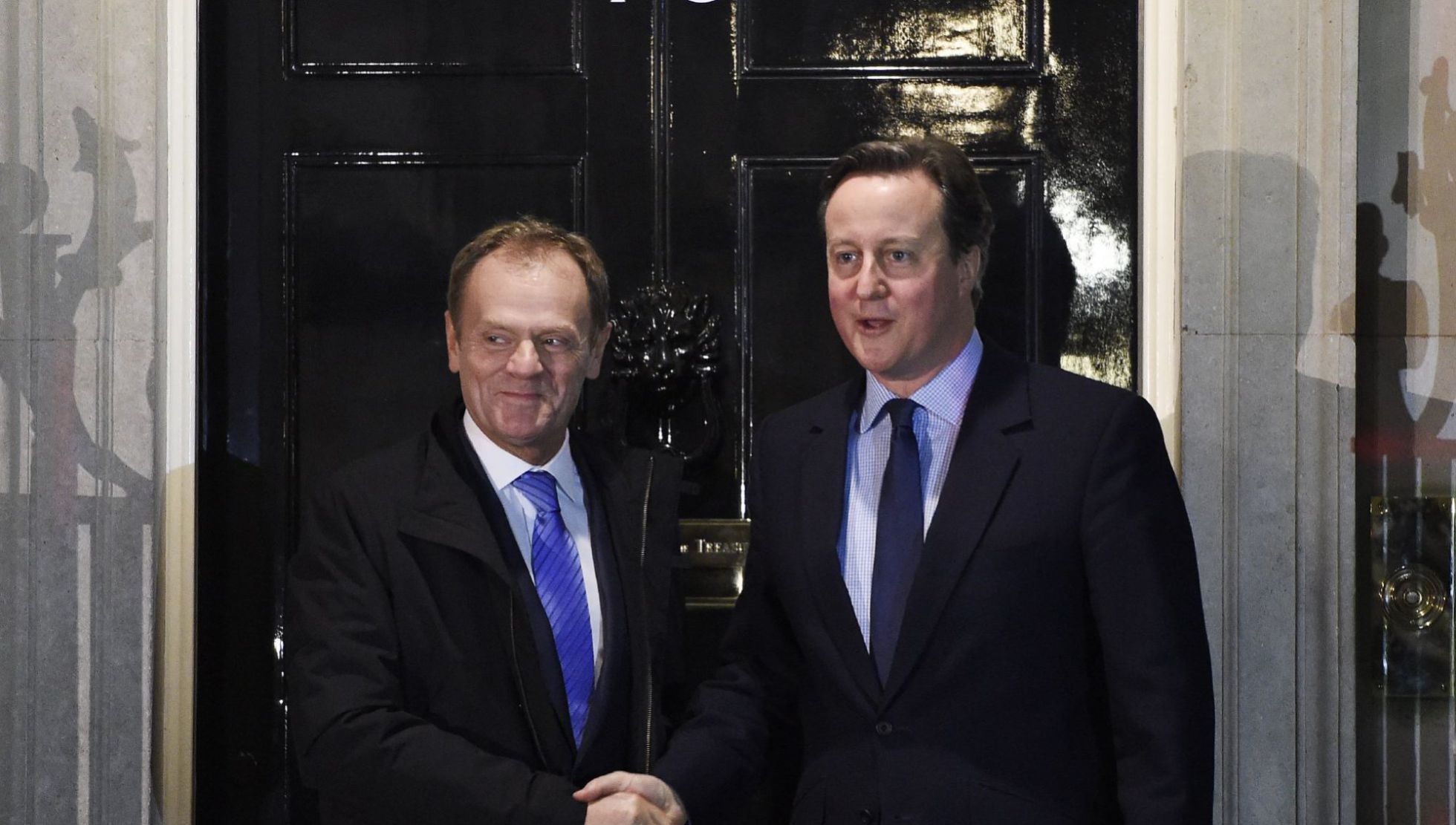 Cameron y Tusk antes de reunirse el domingo en Londres. Cameron y Tusk antes de reunirse el domingo en Londres.