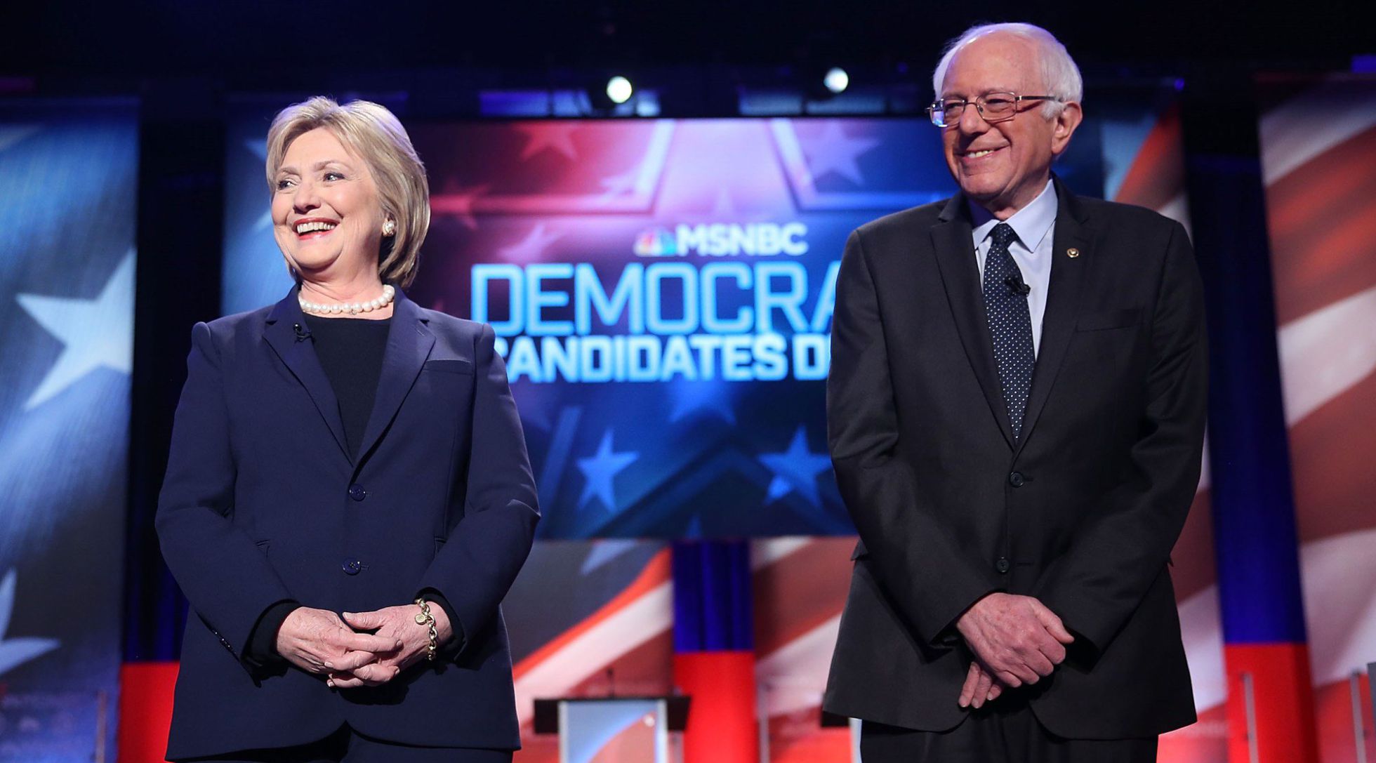 Hillary Clinton y Bernie Sanders Hillary Clinton y Bernie Sanders