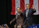 El expresidente George W. Bush acude en ayuda de su hermano Jeb