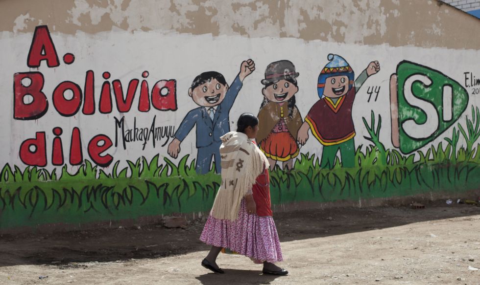 Propaganda a favor de la reelección en las calles de El Alto, Bolivia.