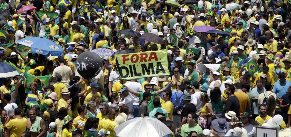 Las protestas aíslan aún más a Rousseff en el Congreso Las protestas aíslan aún más a Rousseff en el Congreso