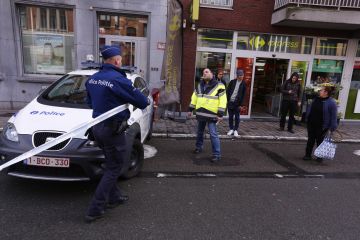 Operativo policial en Schaerbeek, este viernes. Operativo policial en Schaerbeek, este viernes.