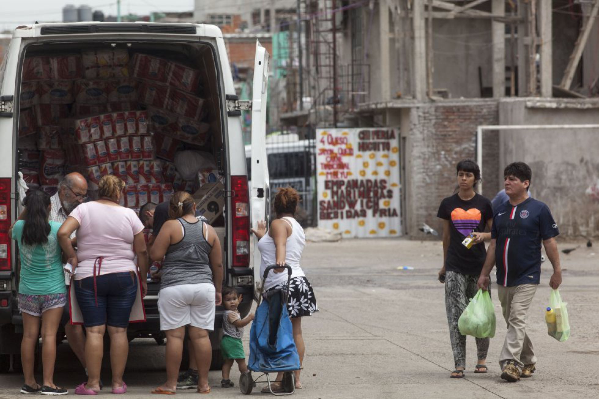 Moradores da Favela 31, no centro de Buenos Aires. Moradores da Favela 31, no centro de Buenos Aires.