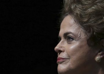 Una Rousseff aislada ha buscado con ayudas el apoyo de sus fieles