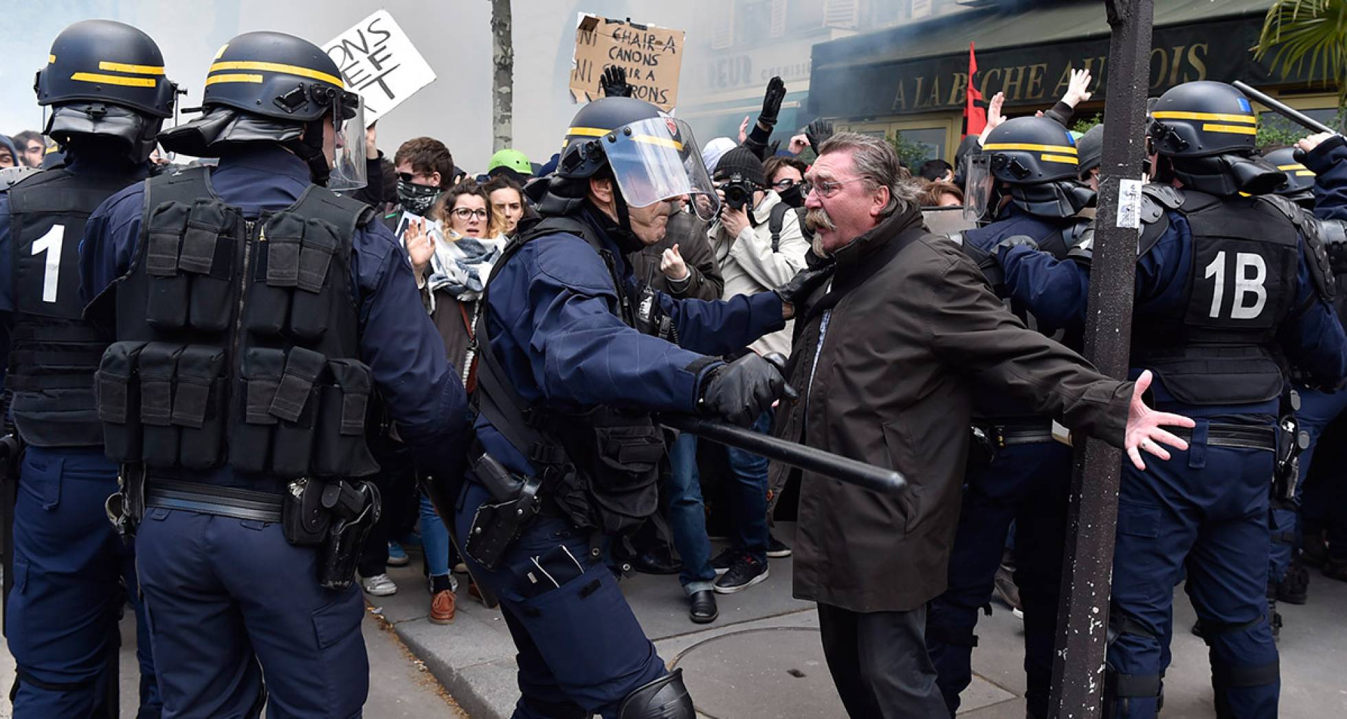 Protesta contra la reforma laboral en París (Francia), en abril. Protesta contra la reforma laboral en París (Francia), en abril.