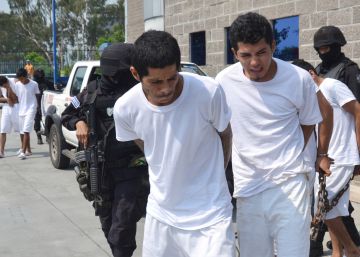 40 años de cárcel para los culpables de la masacre más violenta de El Salvador 40 años de cárcel para los culpables de la masacre más violenta de El Salvador