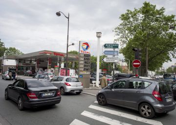 El Gobierno francés promete garantizar el acceso a las reservas de carburantes El Gobierno francés promete garantizar el acceso a las reservas de carburantes