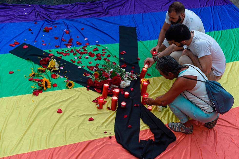 Homenajes a las víctimas de Orlando