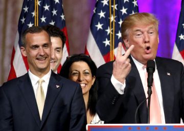 His popularity ratings in free fall, Trump tries to reorganize campaign His popularity ratings in free fall, Trump tries to reorganize campaign