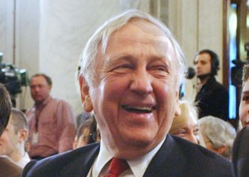 John Brademas, influyente educador y político estadounidense