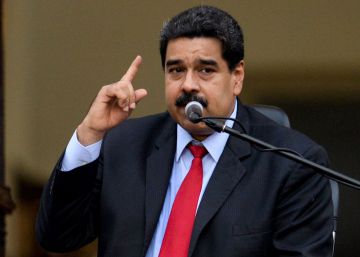 Grupo de ex-ministros de Chávez pede referendo revogatório na Venezuela Grupo de ex-ministros de Chávez pede referendo revogatório na Venezuela
