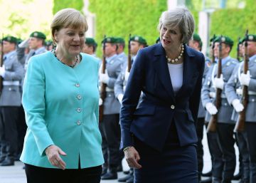 Merkel oferece tempo ao Reino Unido para preparar sua saída da UE Merkel oferece tempo ao Reino Unido para preparar sua saída da UE
