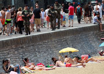 Francia aprende a vivir blindada