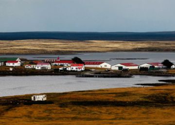 May propone un acercamiento político al Gobierno argentino por las Malvinas May propone un acercamiento político al Gobierno argentino por las Malvinas