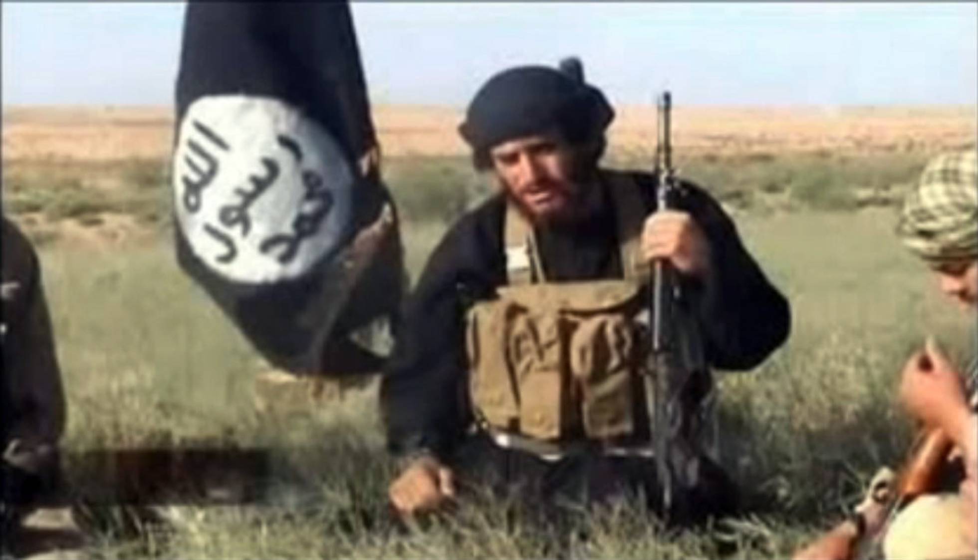 Al Adnani en una captura de un vídeo difundido en 20112. Al Adnani en una captura de un vídeo difundido en 20112.