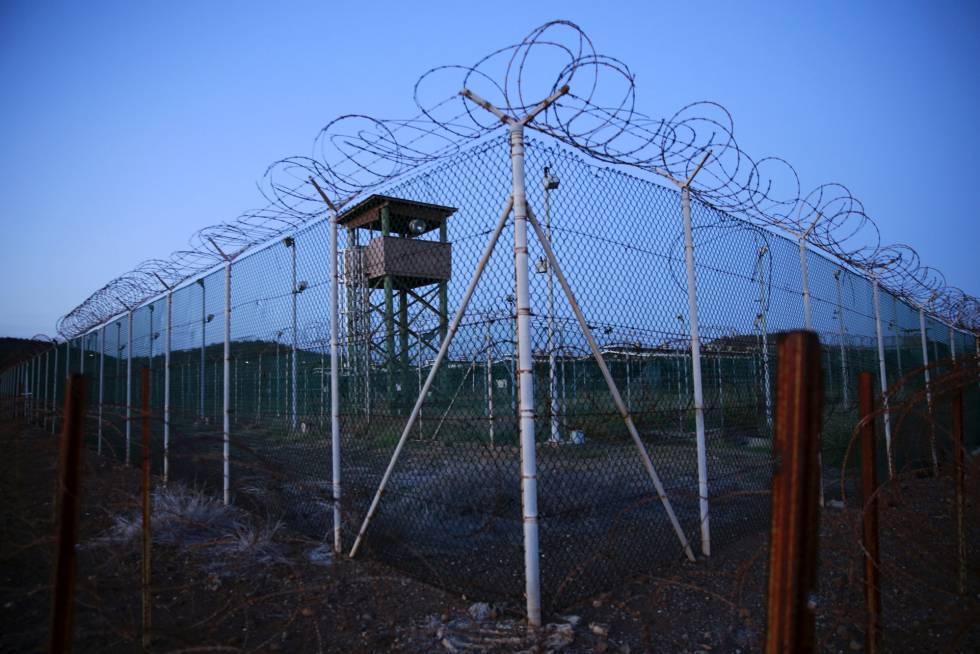 Vallas protectoras, el pasado marzo, en los alrededores de los campos de detención en la base militar de Guantánamo   