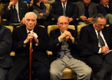Argentina condena a cadena perpetua a 28 represores de la dictadura Argentina condena a cadena perpetua a 28 represores de la dictadura