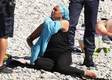 El Consell d’Estat francès suspèn el veto al ‘burkini’