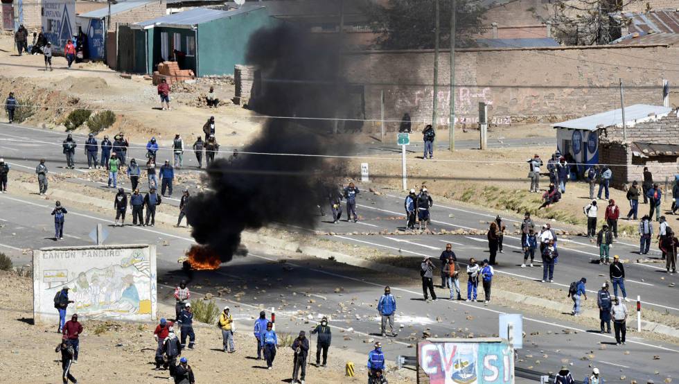 Un enfrentamiento entre policías y mineros en Bolivia. 