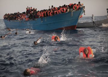 Unos 6.500 migrantes rescatados en el Mediterráneo frente a la costa libia Unos 6.500 migrantes rescatados en el Mediterráneo frente a la costa libia