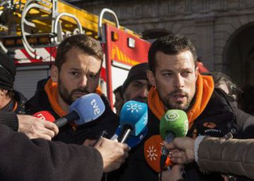 Tres bomberos de Sevilla Tres bomberos de Sevilla