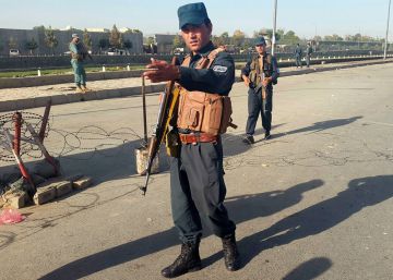 24 muertos y 91 heridos en un atentado suicida en Kabul 24 muertos y 91 heridos en un atentado suicida en Kabul