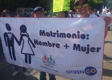 El lobby ultraderechista español que mueve los hilos del movimiento antigay en México El lobby ultraderechista español que mueve los hilos del movimiento antigay en México