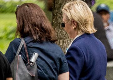 Hillary Clinton abandona los actos del
11-S mareada por una neumonía Hillary Clinton abandona los actos del
11-S mareada por una neumonía