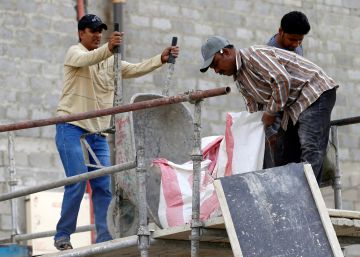 La quiebra de empresas saudíes deja a miles de inmigrantes atrapados La quiebra de empresas saudíes deja a miles de inmigrantes atrapados
