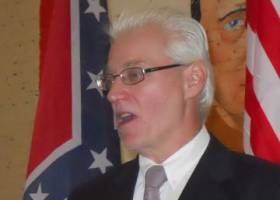 El hijo de Donald Trump usa una referencia del Holocausto para criticar a los medios