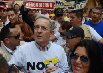 El partido de Uribe expresa su rechazo al mensaje de Vargas Llosa sobre la paz en Colombia El partido de Uribe expresa su rechazo al mensaje de Vargas Llosa sobre la paz en Colombia