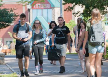 Evacuados en Canadá 60 colegios y universidades por “una potencial amenaza” Evacuados en Canadá 60 colegios y universidades por “una potencial amenaza”