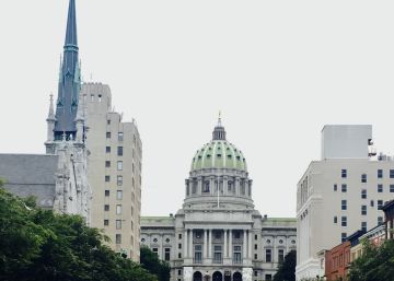 La protesta del camarero de Harrisburg: “Hay que cambiar este sistema” La protesta del camarero de Harrisburg: “Hay que cambiar este sistema”