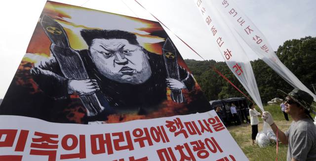 Manifestantes contra el líder norcoreano tras la última prueba nuclear. Manifestantes contra el líder norcoreano tras la última prueba nuclear.