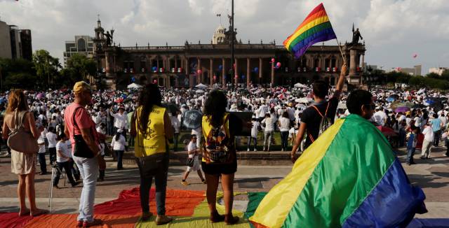 Los diputados fulminan la propuesta de Peña Nieto de avalar el matrimonio igualitario