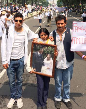 La familia Castillo en la marcha del Frente por la Familia