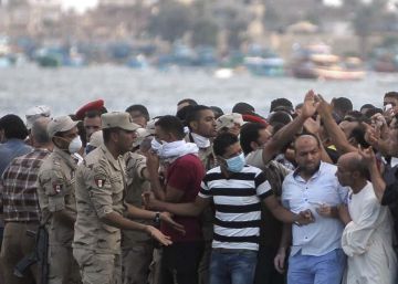 El balance del naufragio en Egipto aumenta a más de 200 muertos El balance del naufragio en Egipto aumenta a más de 200 muertos