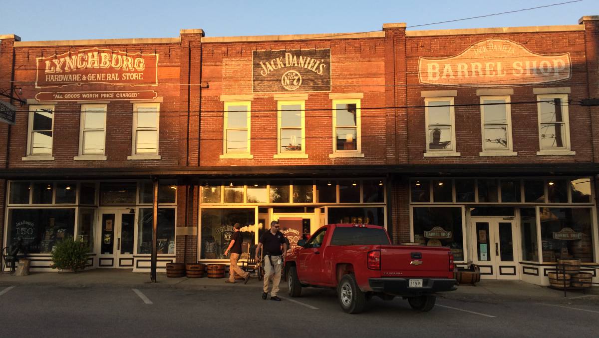 Cartel de Jack Daniel's en Lynchburg. Cartel de Jack Daniel's en Lynchburg.