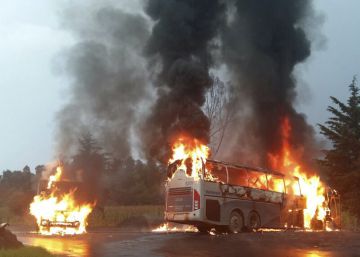 La violencia obliga a suspender el servicio de autobús en toda Michoacán La violencia obliga a suspender el servicio de autobús en toda Michoacán