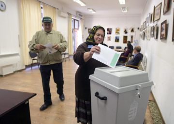 Húngaros votam contra acolher refugiados, mas participação não atinge mínimo para ser válido