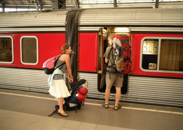 Brussel·les premiarà més de 5.000 estudiants amb un viatge a un altre país europeu Brussel·les premiarà més de 5.000 estudiants amb un viatge a un altre país europeu