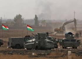 El ISIS quema petróleo para frenar el avance de la coalición hacia Mosul