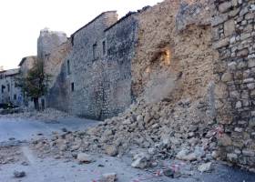 Un fuerte terremoto sacude el centro de Italia