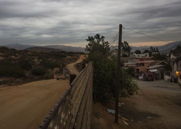 Muro de Trump já pode ser tocado, e está frio