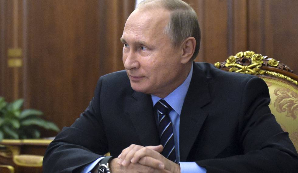 Putin tiende la mano a Trump para restablecer unas relaciones “degradadas” Putin tiende la mano a Trump para restablecer unas relaciones “degradadas”