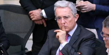 Álvaro Uribe, en el Senado. Álvaro Uribe, en el Senado.