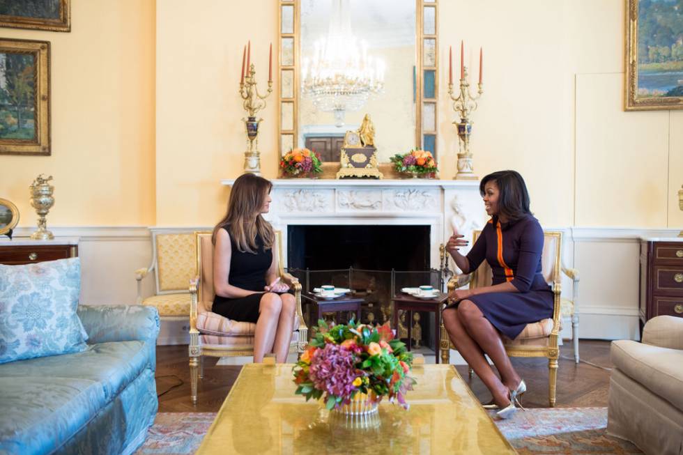 Melania Trump y Michelle Obama, en su reunión en la Casa Blanca