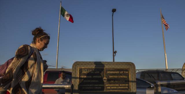 El puente fronterizo que une Ciudad Juárez con El Paso.