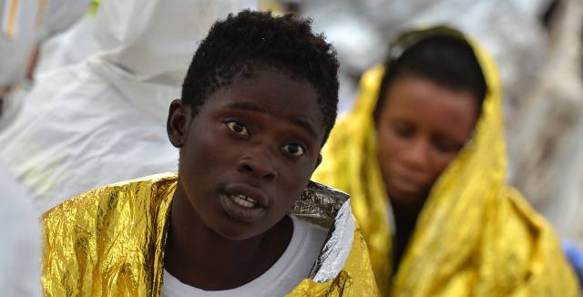 Un menor rescatado frente a la costa italiana.
