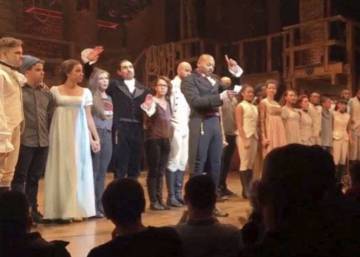 Actores de Broadway cargan contra Donald Trump y Pence en una representación